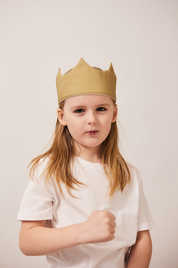 Boy with yellow king's crown cotton play hat