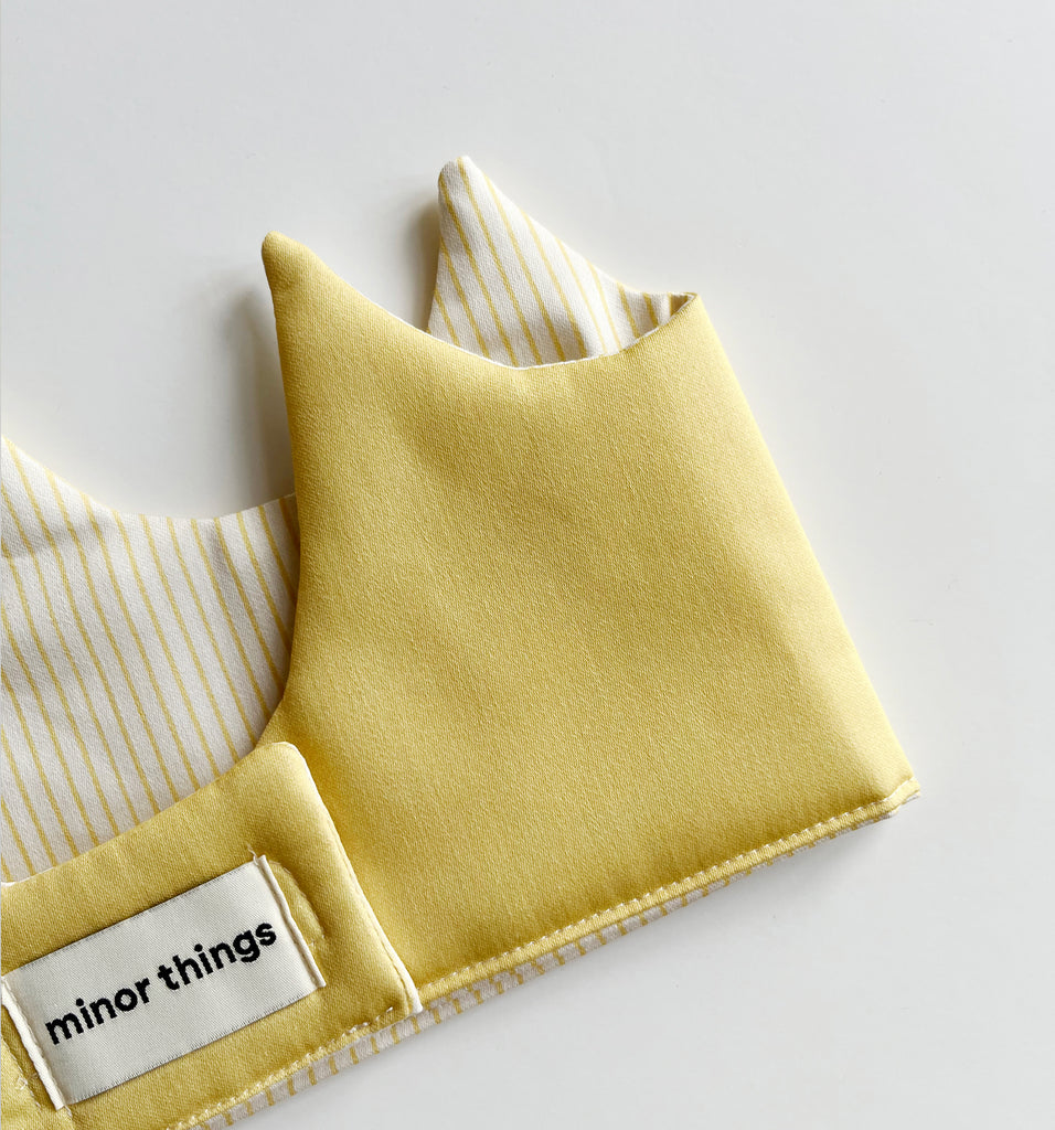 Yellow queen's crown play hat backside details